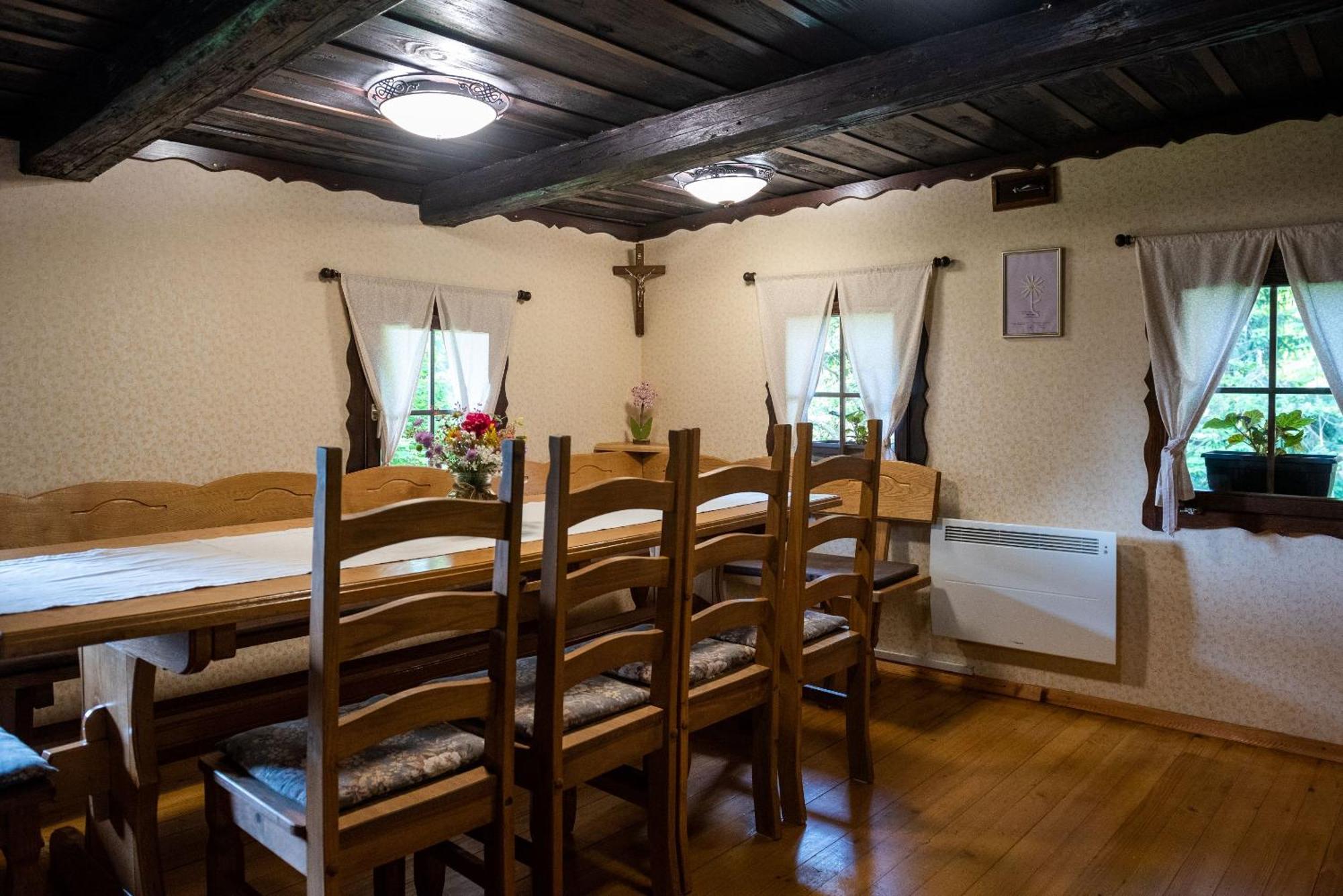 Pocitniska Hisa Koca Dobnik Lodge *